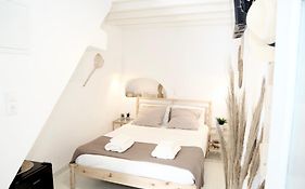 Whitelist Studios In Mykonos Town